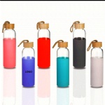 Borosilicate Glass Craft decorating bamboo lid silicone sleeve bottle Drinking glass water bottle with silicone sleeve